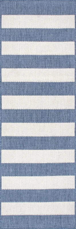 Chevron Stripes Indoor/Outdoor Rug | Blue