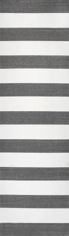 Magnolia Striped Indoor/Outdoor Rug | Grey