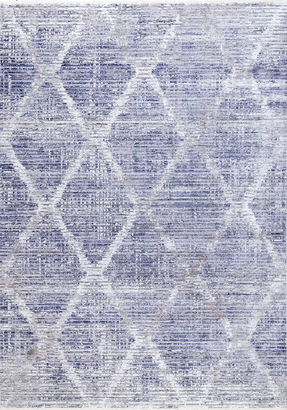 Streaked Trellis Fringe Rug | Silver