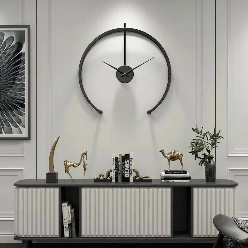 HALF ROUND WALL CLOCK BLACK