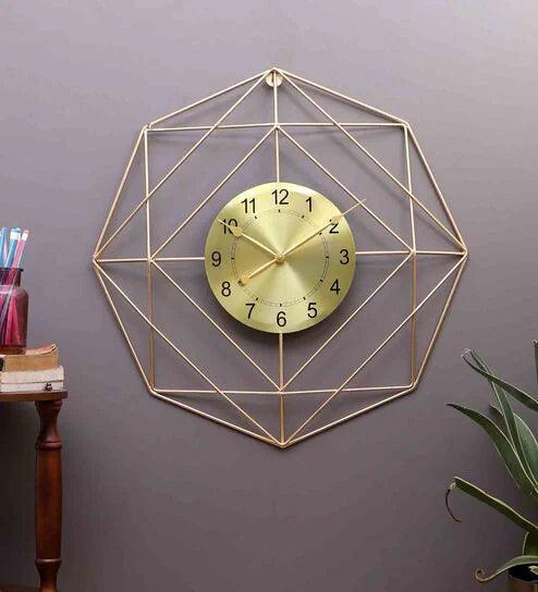 SIMPLE  SHARP WALL CLOCK